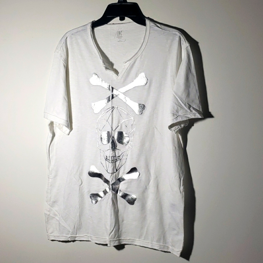 New International Concepts. Men shirt.